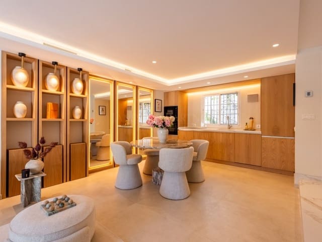 3 chambre Maison de Ville à vendre à Marbella Centro, Marbella avec piscine - 1 495 000 € (Ref: 9099398)