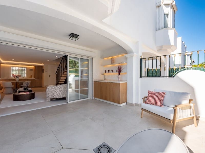 3 soverom Hus til salgs i Marbella med svømmebasseng - € 1 495 000 (Ref: 9099398)