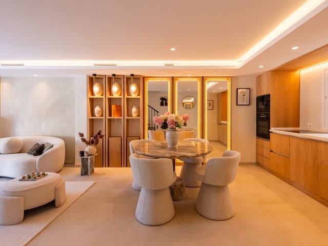3 chambre Maison de Ville à vendre à Marbella Centro, Marbella avec piscine - 1 495 000 € (Ref: 9099398)
