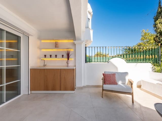 3 chambre Maison de Ville à vendre à Marbella Centro, Marbella avec piscine - 1 495 000 € (Ref: 9099398)
