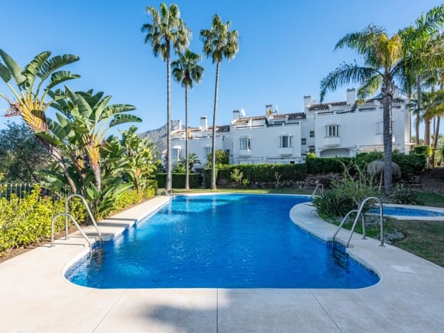 3 chambre Maison de Ville à vendre à Marbella Centro, Marbella avec piscine - 1 495 000 € (Ref: 9099398)