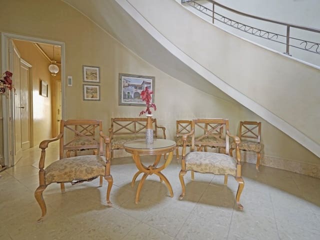 6 bedroom Townhouse for sale in Aspe - € 425,000 (Ref: 9105053)