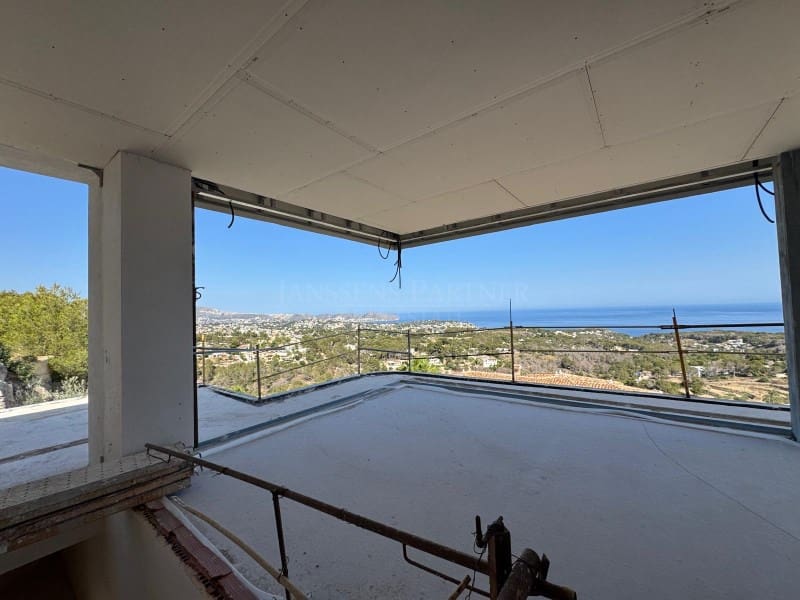 4 bedroom Villa for sale in Benissa with garage - € 3,900,000 (Ref: 9129906)