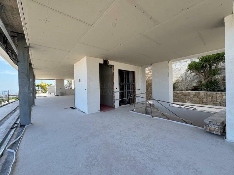 4 bedroom Villa for sale in Benissa with garage - € 3,900,000 (Ref: 9129906)