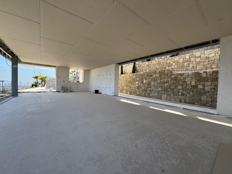 4 bedroom Villa for sale in Benissa with garage - € 3,900,000 (Ref: 9129906)