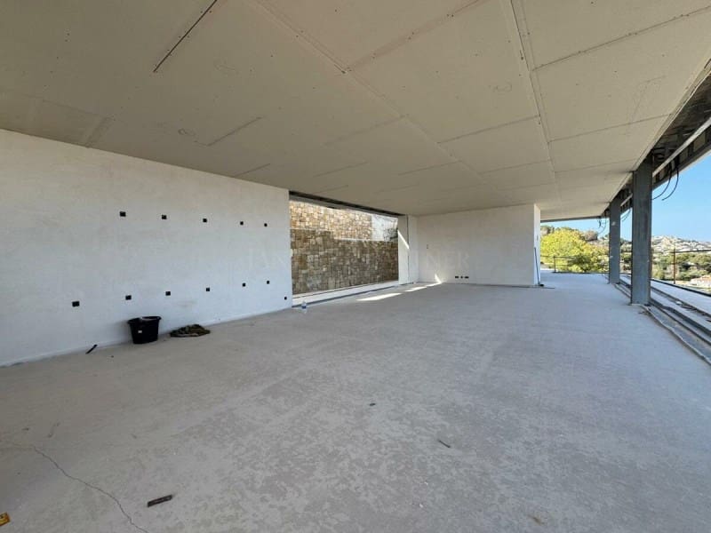 4 bedroom Villa for sale in Benissa with garage - € 3,900,000 (Ref: 9129906)