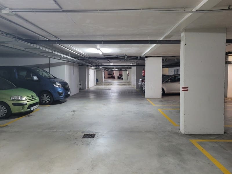 2 bedroom Apartment for sale in Monforte del Cid with pool garage - € 199,900 (Ref: 9376794)