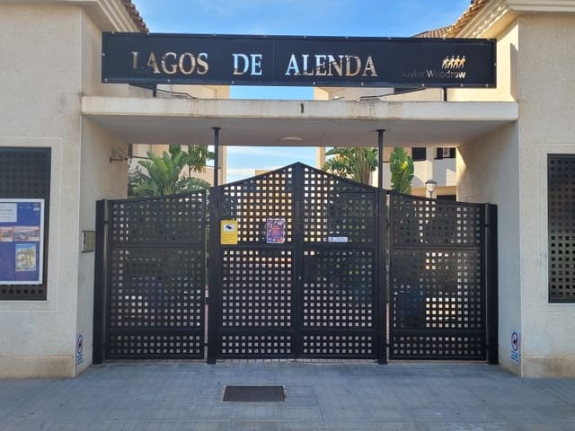 2 bedroom Apartment for sale in Monforte del Cid with pool garage - € 199,900 (Ref: 9376794)