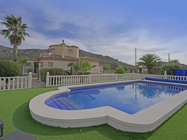 Chalet de 3 habitaciones en Hondón de los Frailes en venta con piscina garaje - 340.000 € (Ref: 9376795)