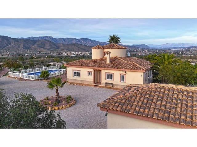 Chalet de 3 habitaciones en Hondón de los Frailes en venta con piscina garaje - 340.000 € (Ref: 9376795)