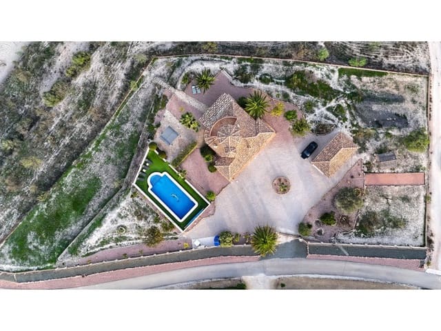 Chalet de 3 habitaciones en Hondón de los Frailes en venta con piscina garaje - 340.000 € (Ref: 9376795)