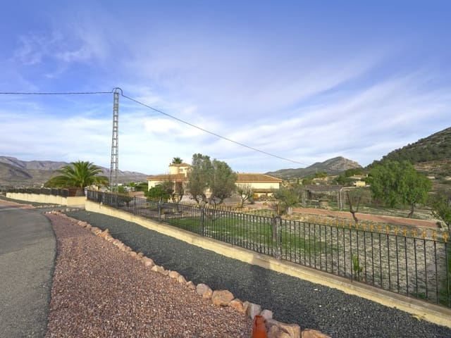 Chalet de 3 habitaciones en Hondón de los Frailes en venta con piscina garaje - 340.000 € (Ref: 9376795)