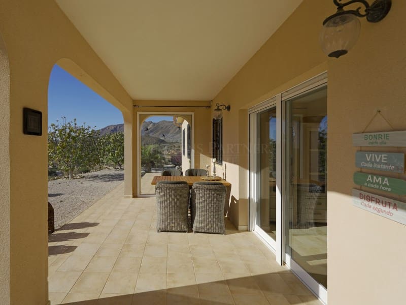 3 Zimmer Villa zu verkaufen in Hondon de las Nieves - 390.000 € (Ref: 9446701)