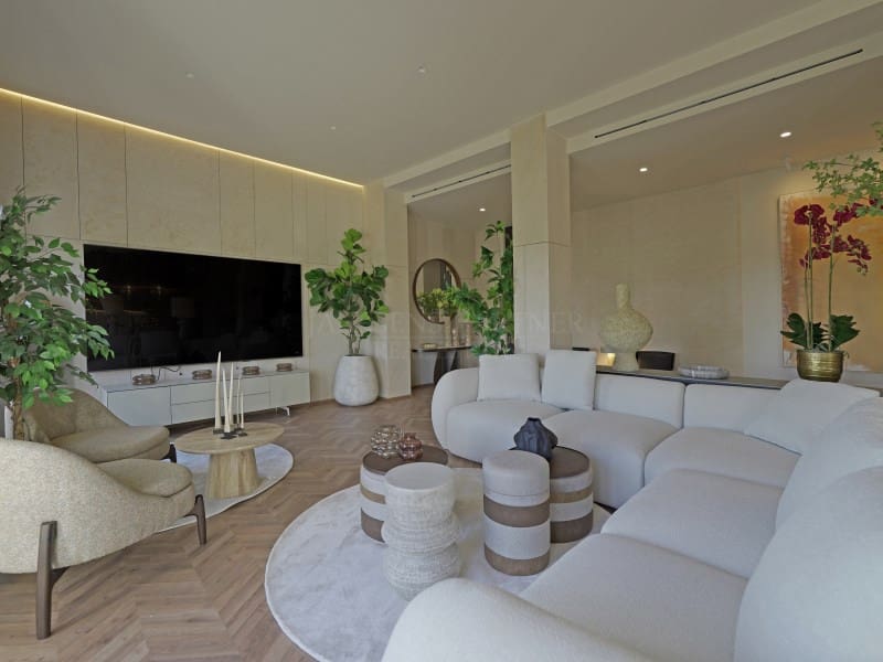 3 bedroom Apartment for sale in Alicante / Alacant city - € 2,700,000 (Ref: 9456482)