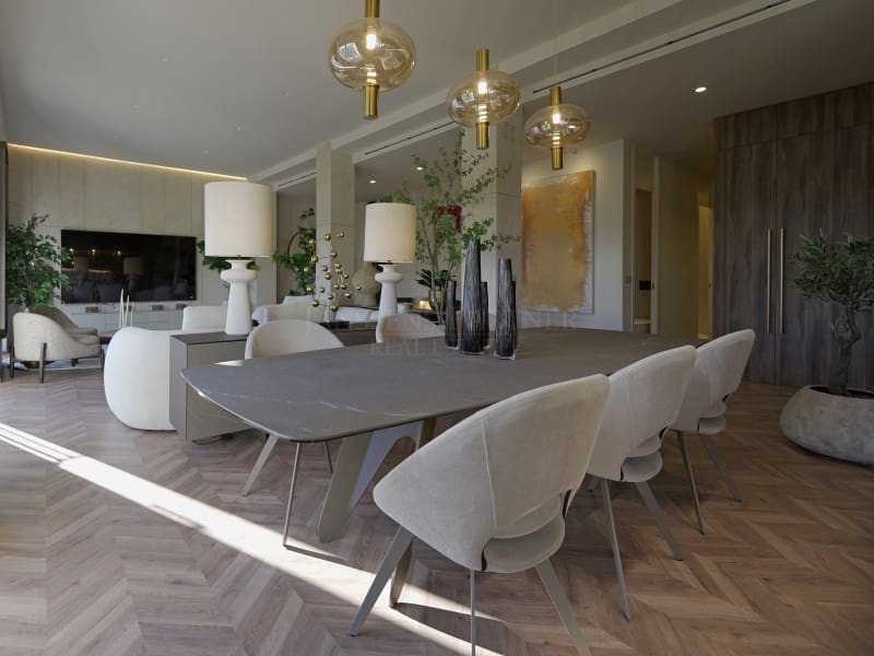 3 bedroom Apartment for sale in Alicante / Alacant city - € 2,700,000 (Ref: 9456482)