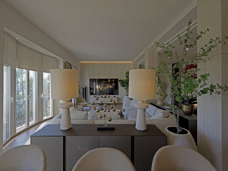 3 bedroom Apartment for sale in Alicante / Alacant city - € 2,700,000 (Ref: 9456482)