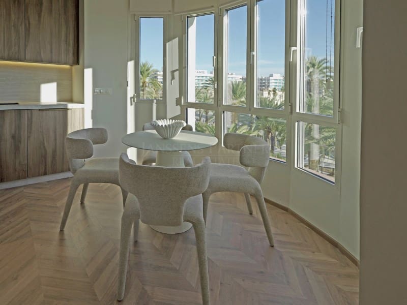 3 bedroom Apartment for sale in Alicante / Alacant city - € 2,700,000 (Ref: 9456482)