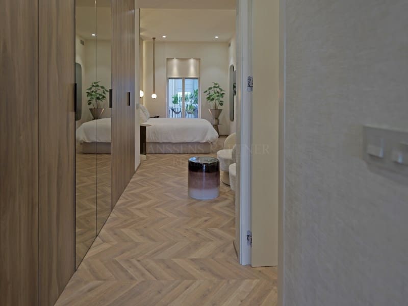 3 bedroom Apartment for sale in Alicante / Alacant city - € 2,700,000 (Ref: 9456482)