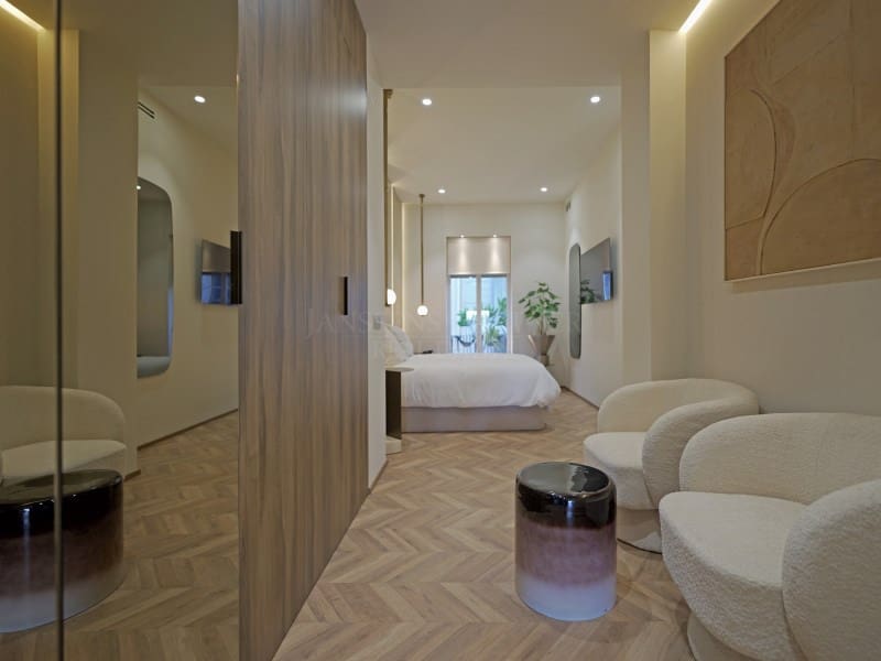 3 bedroom Apartment for sale in Alicante / Alacant city - € 2,700,000 (Ref: 9456482)