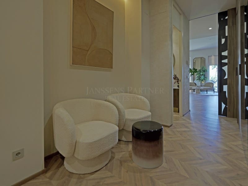 3 bedroom Apartment for sale in Alicante / Alacant city - € 2,700,000 (Ref: 9456482)