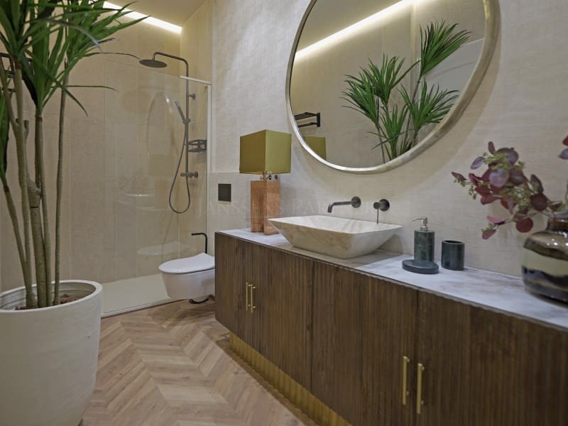 3 bedroom Apartment for sale in Alicante / Alacant city - € 2,700,000 (Ref: 9456482)