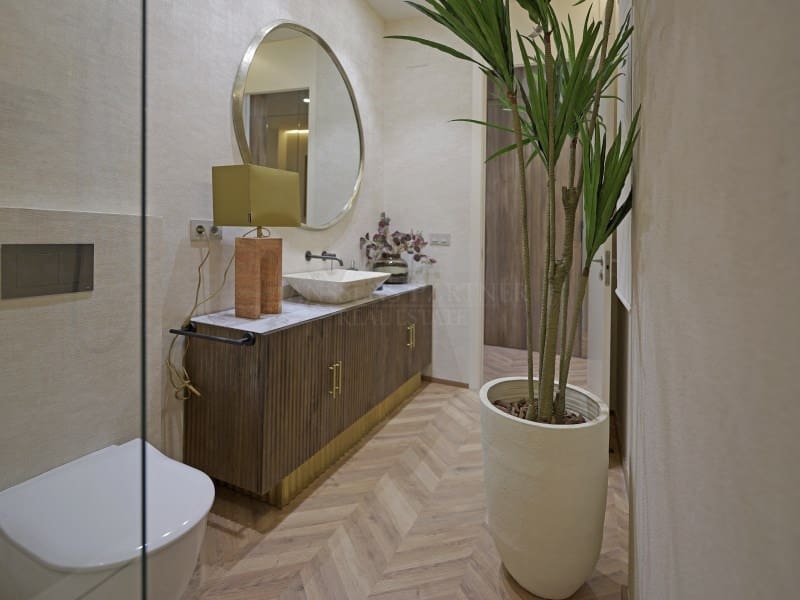 3 bedroom Apartment for sale in Alicante / Alacant city - € 2,700,000 (Ref: 9456482)