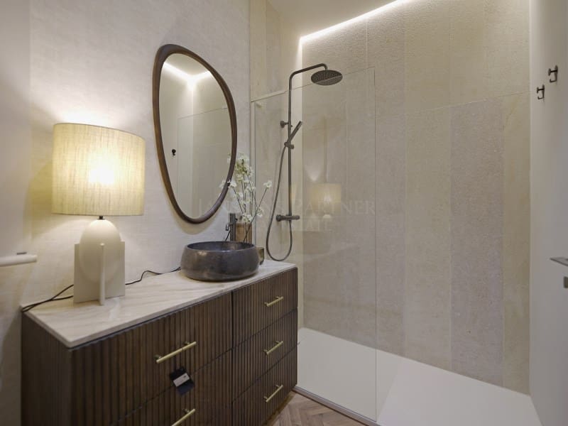 3 bedroom Apartment for sale in Alicante / Alacant city - € 2,700,000 (Ref: 9456482)