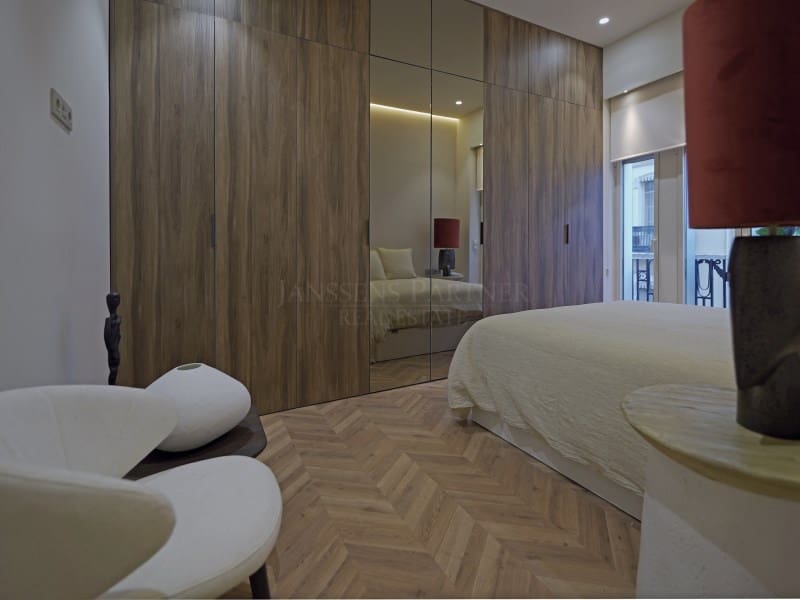 3 bedroom Apartment for sale in Alicante / Alacant city - € 2,700,000 (Ref: 9456482)