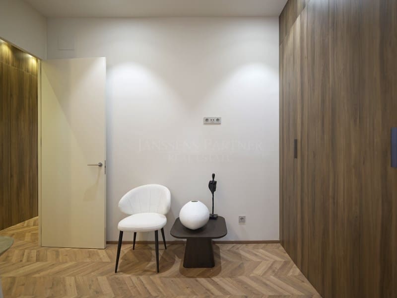 3 bedroom Apartment for sale in Alicante / Alacant city - € 2,700,000 (Ref: 9456482)