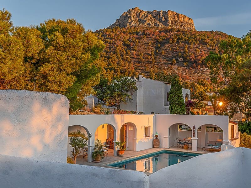 4 soveværelse Villa til leje i Calpe / Calp - € 6.000 (Ref: 9565400)