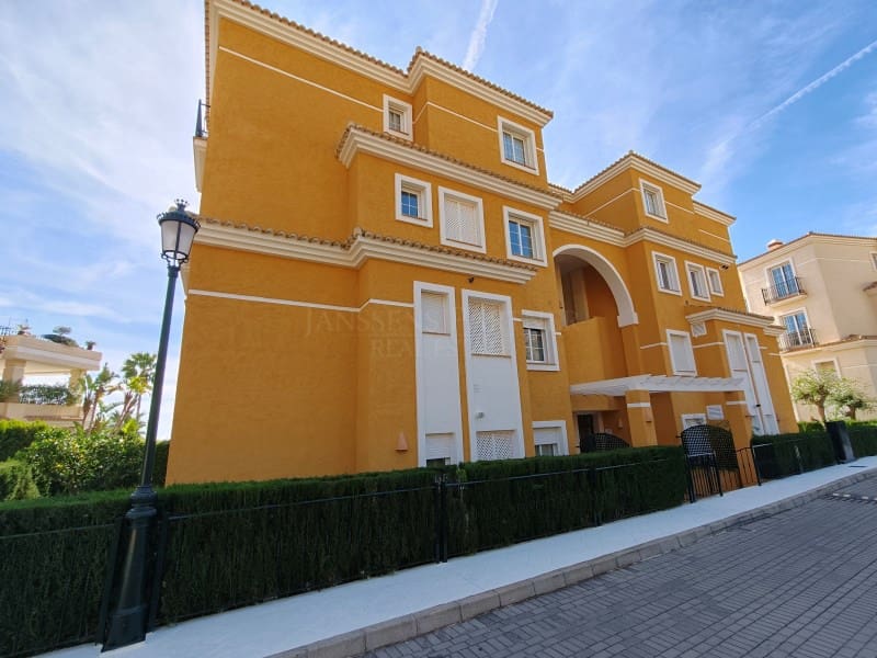 3 bedroom Apartment for sale in Altea - € 1,100,000 (Ref: 9611402)