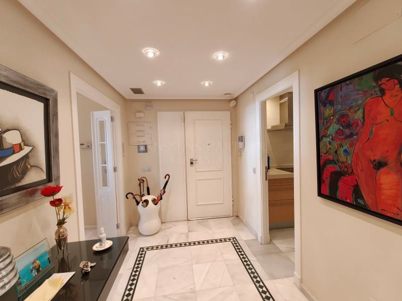 3 bedroom Apartment for sale in Altea - € 1,100,000 (Ref: 9611402)