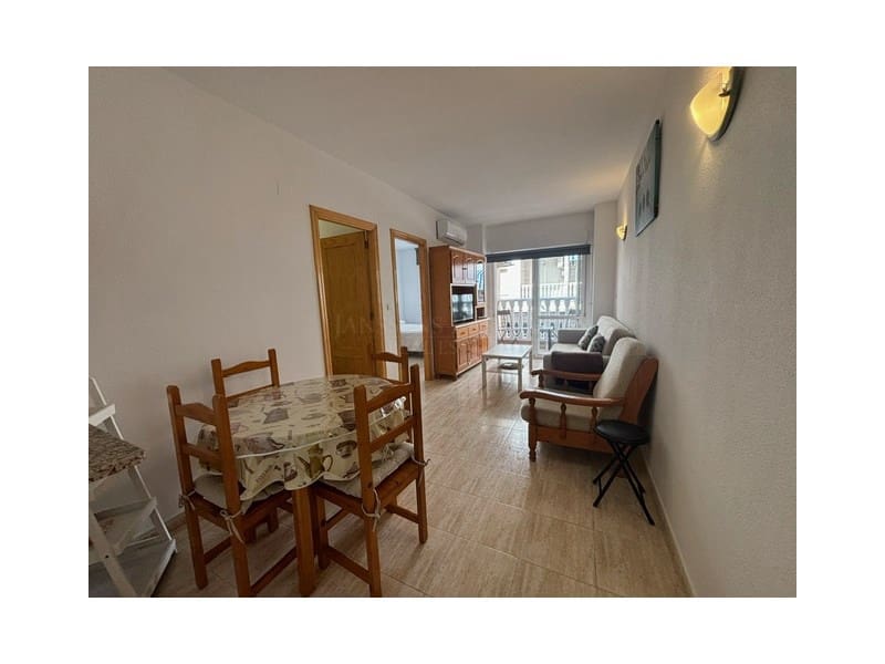 2 makuuhuone Huoneisto myytävänä paikassa Torrevieja - 130 000 € (Ref: 9714856)