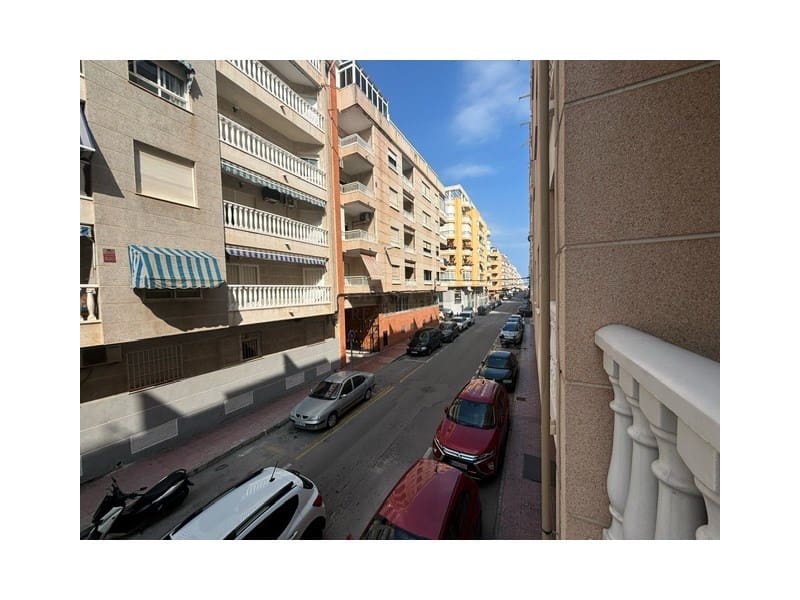 2 makuuhuone Huoneisto myytävänä paikassa Torrevieja - 130 000 € (Ref: 9714856)