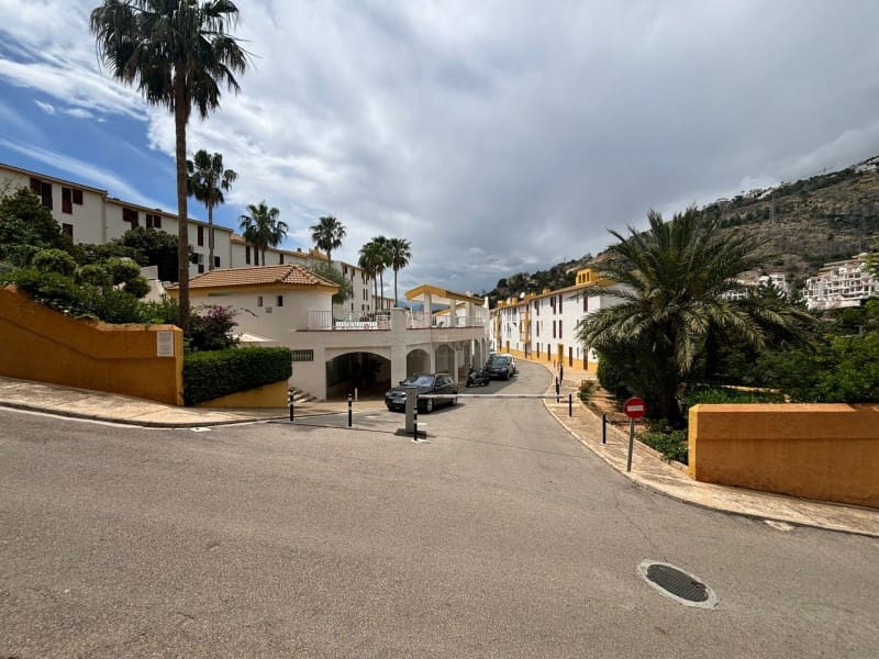 Commercial for rent in Altea with pool - € 850 (Ref: 9825006)