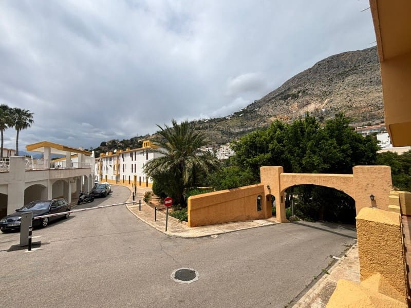 Commercial for rent in Altea with pool - € 850 (Ref: 9825006)
