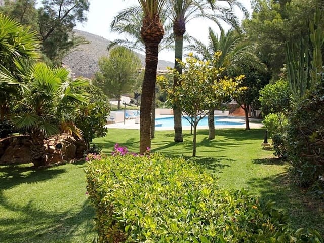Gewerbe zu vermieten in Altea mit Pool - 850 € (Ref: 9825006)