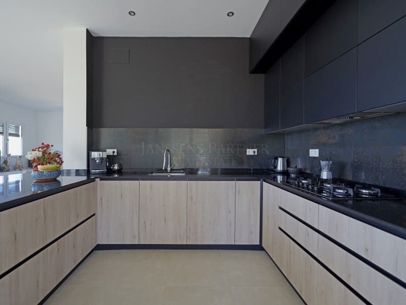 7 bedroom Villa for sale in Hondon de las Nieves - € 725,000 (Ref: 9868504)