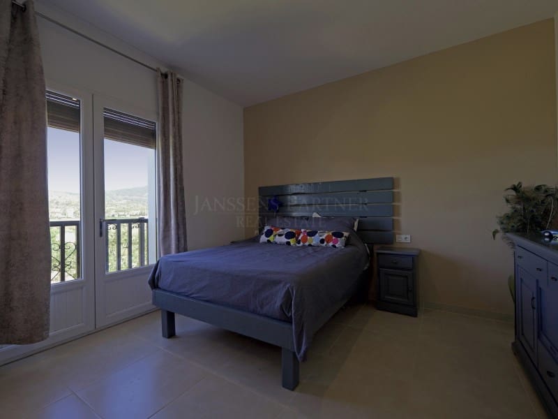 7 bedroom Villa for sale in Hondon de las Nieves - € 725,000 (Ref: 9868504)