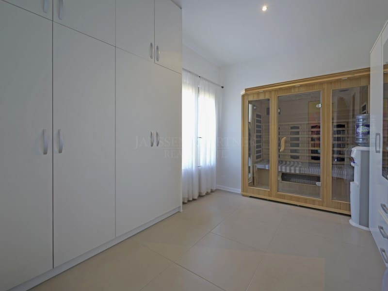 7 bedroom Villa for sale in Hondon de las Nieves - € 725,000 (Ref: 9868504)