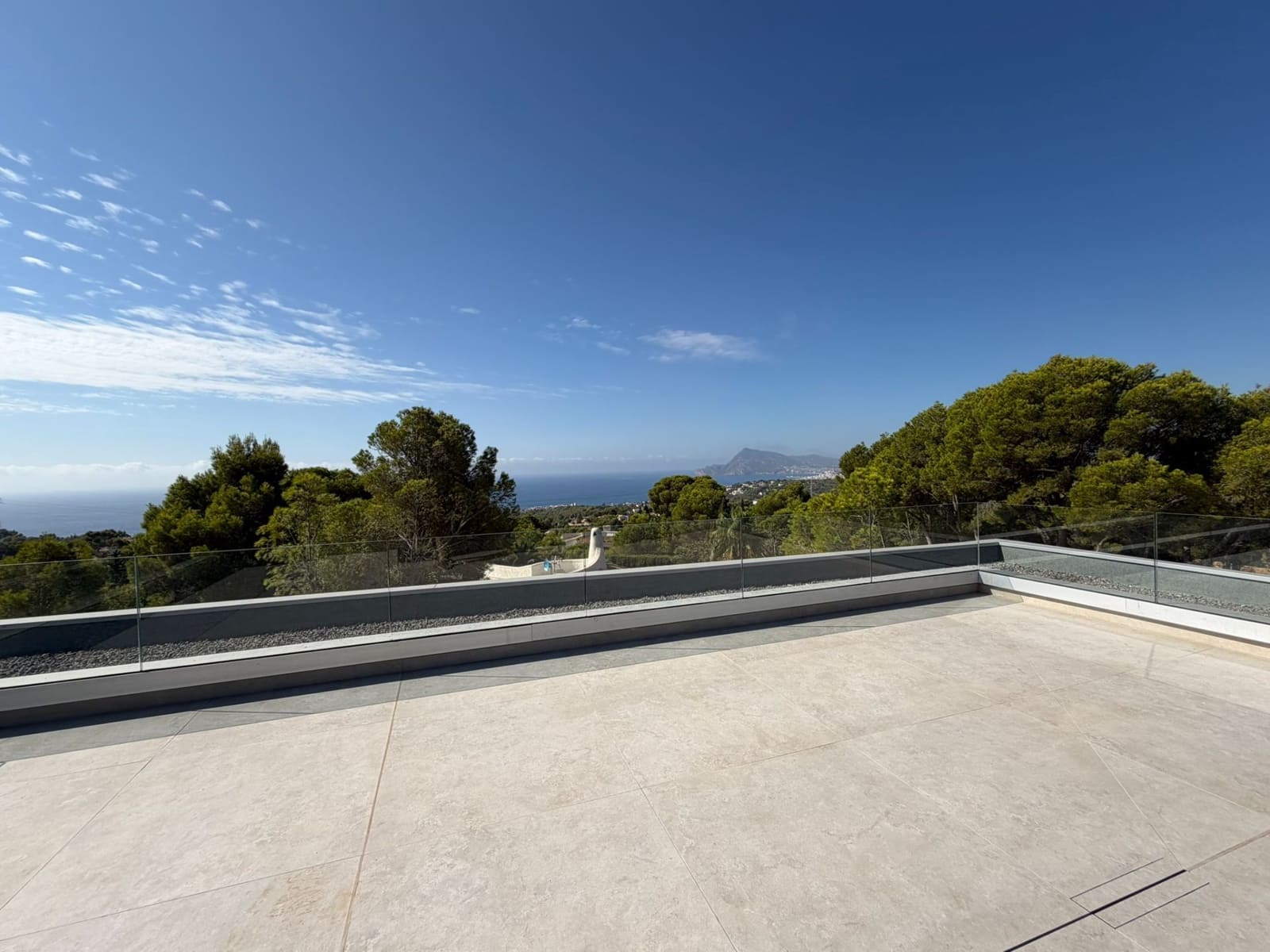 4 bedroom Villa for sale in Altea with pool garage - € 2,295,000 (Ref: 10040319)