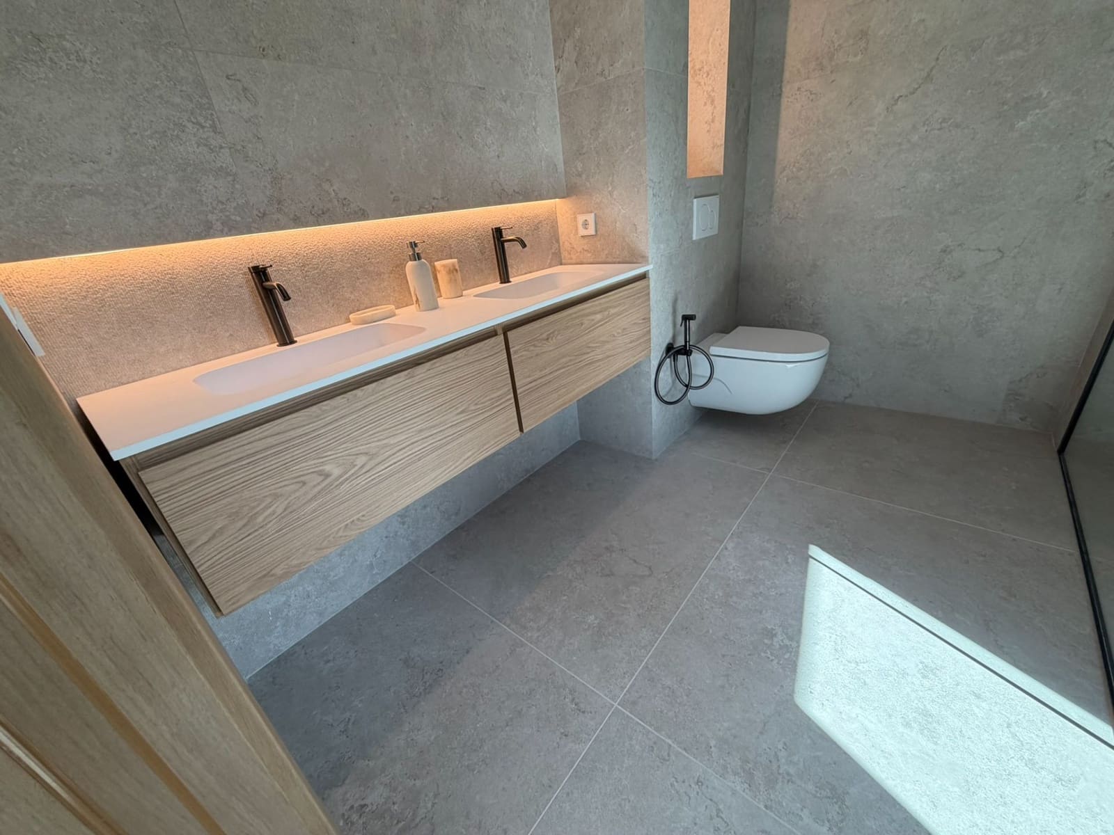 4 bedroom Villa for sale in Altea with pool garage - € 2,295,000 (Ref: 10040319)