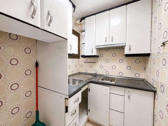 1 Zimmer Apartment zu verkaufen in Benidorm mit Pool Garage - 160.000 € (Ref: 10057962)
