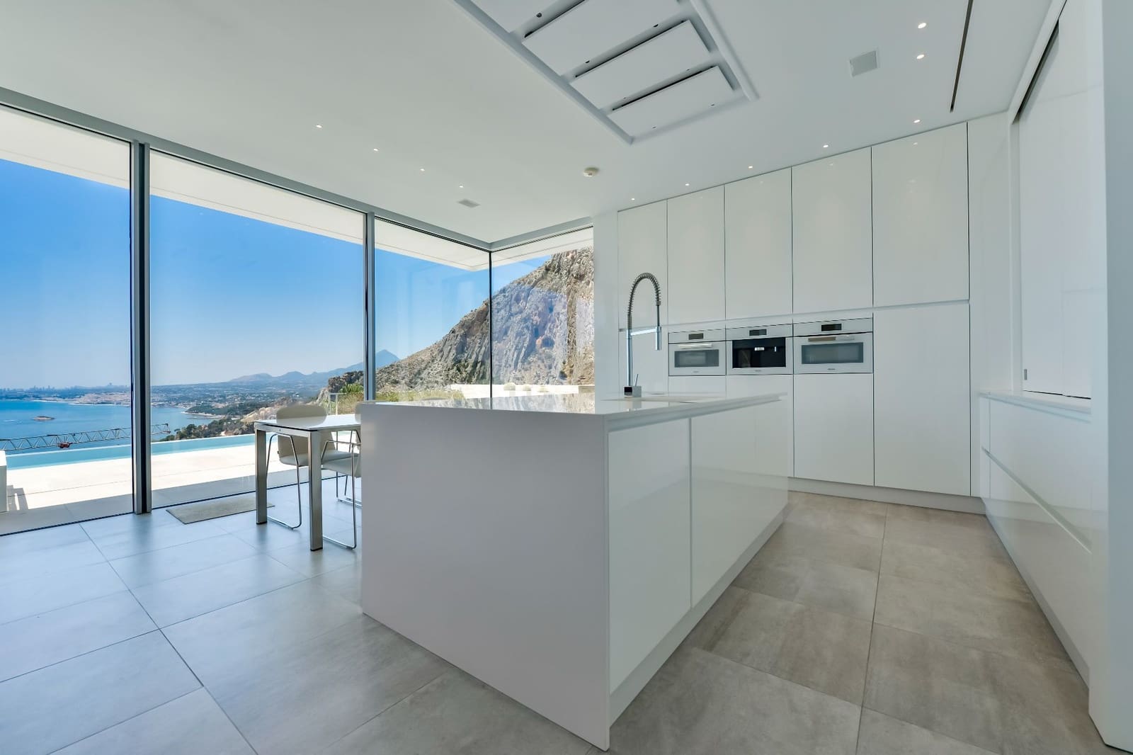 Chalet de 3 habitaciones en Altea en venta con piscina garaje - 2.695.000 € (Ref: 10074901)