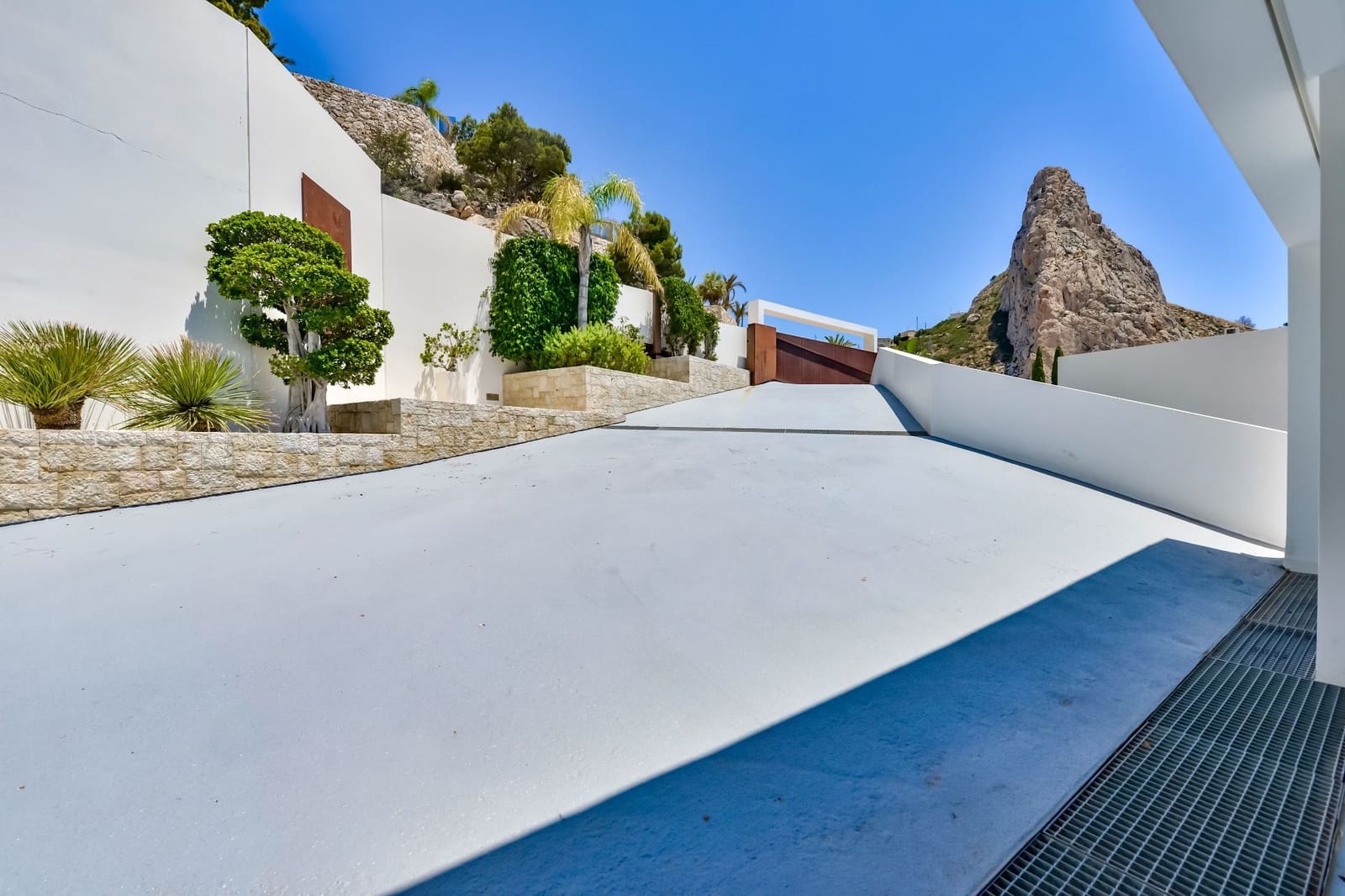Chalet de 3 habitaciones en Altea en venta con piscina garaje - 2.695.000 € (Ref: 10074901)