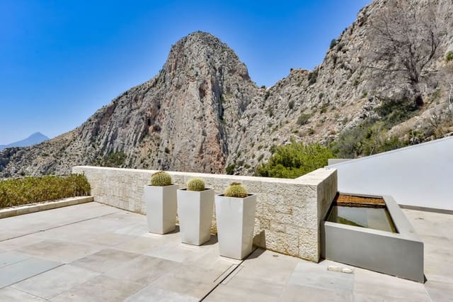 Chalet de 3 habitaciones en Altea en venta con piscina garaje - 2.695.000 € (Ref: 10074901)