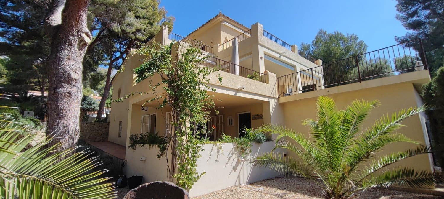 3 sovrum Villa till salu i Altea med pool garage - 695 000 € (Ref: 10088825)