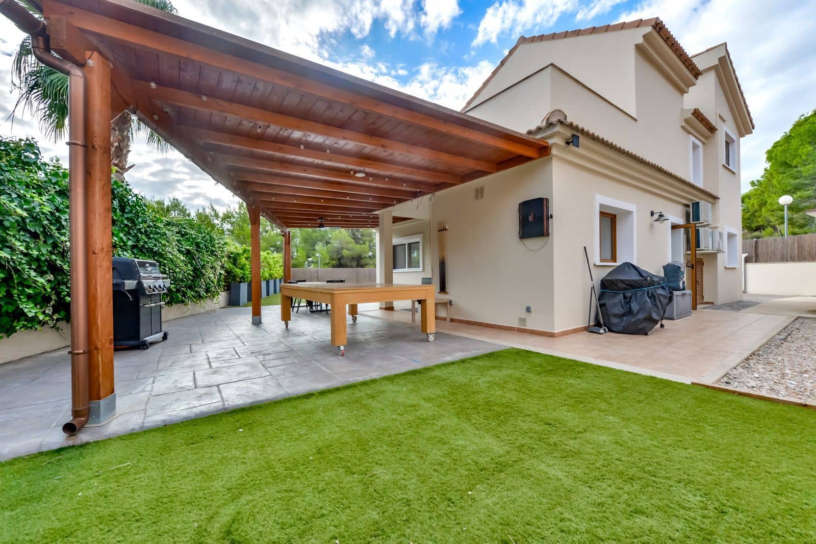 3 soverom Villa til salgs i Polop med svømmebasseng garasje - € 525 000 (Ref: 10166081)