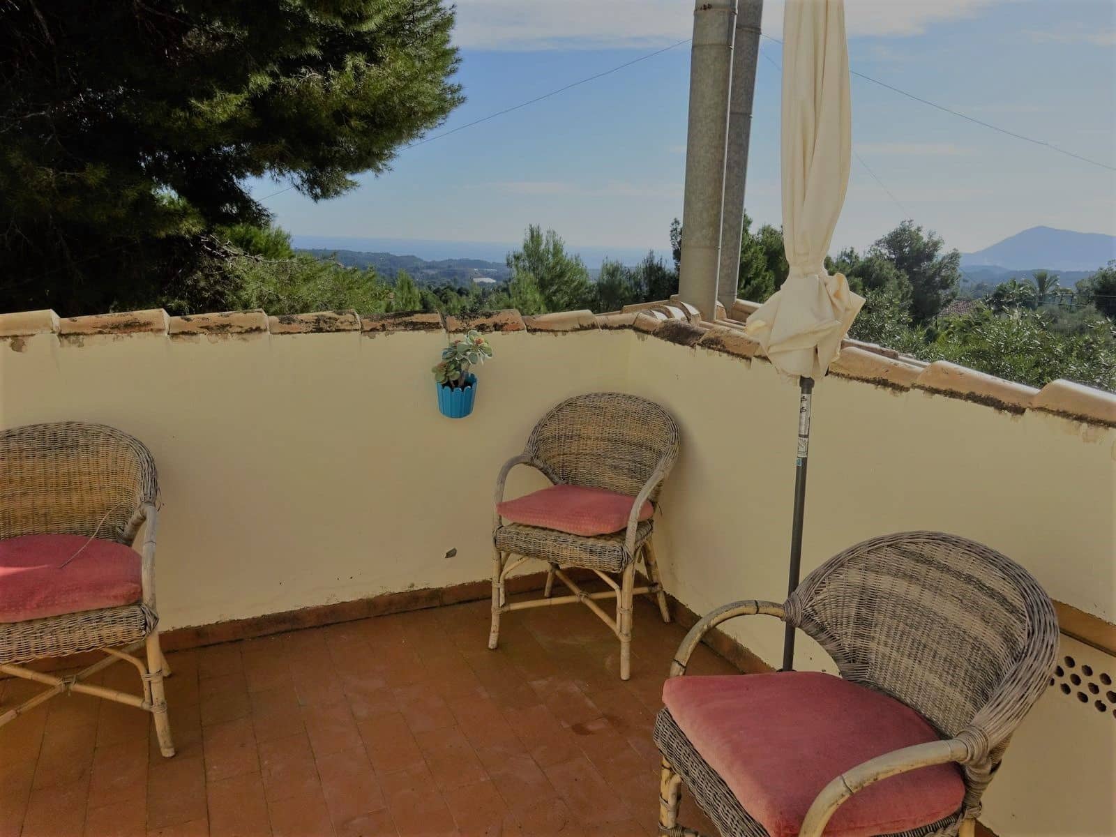 4 bedroom Villa for sale in Altea with pool garage - € 525,000 (Ref: 7353093)