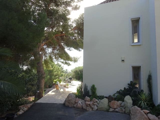 4 Zimmer Villa zu verkaufen in Altea mit Pool Garage - 525.000 € (Ref: 7353093)